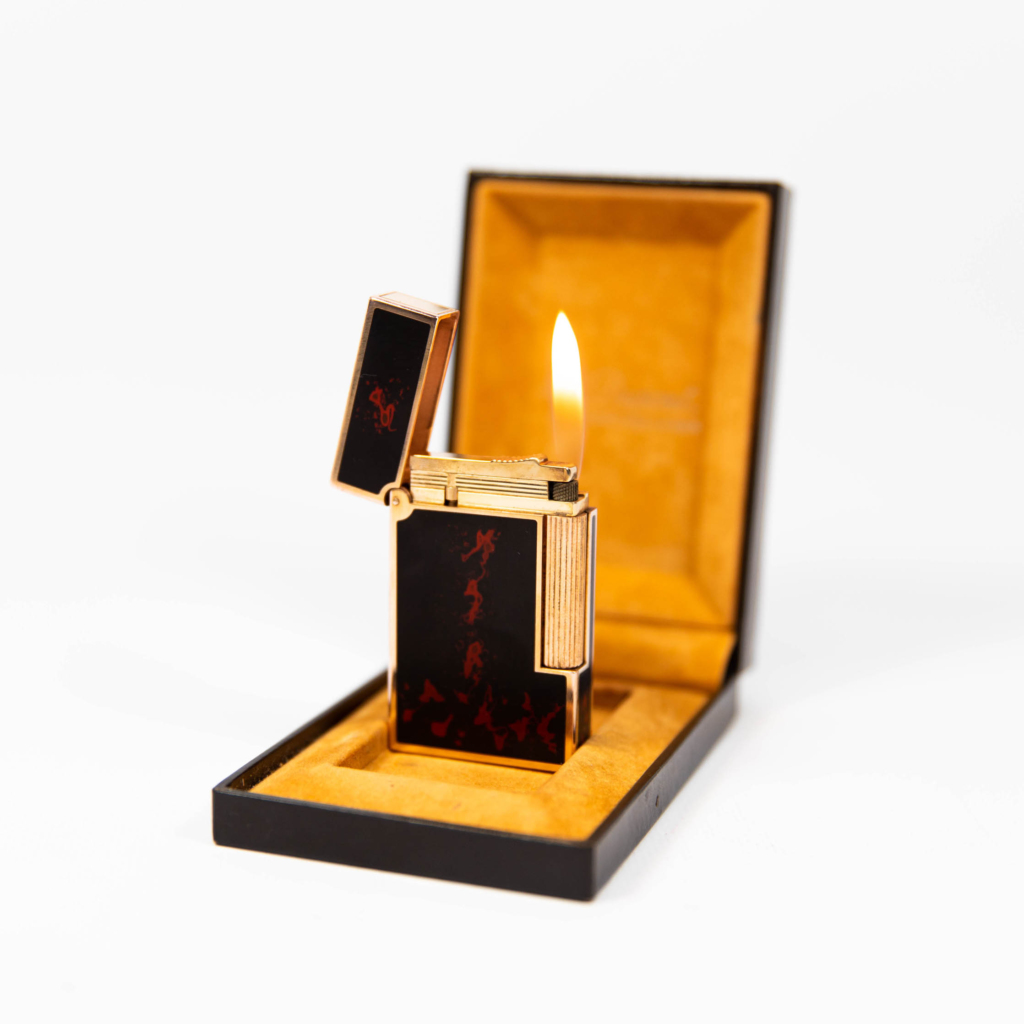 Vintage Authentic Rose Gold plated Ligne 2 ST Dupont Lighter in Fire Black Lacquer 1990s