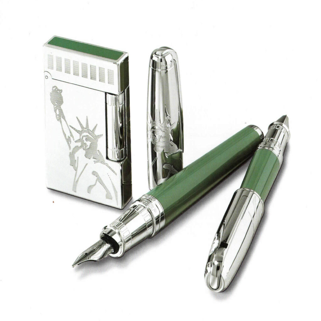 S.T. Dupont Statue of Liberty limited edition 2002 Ligne 2 lighter in platinum with pens
