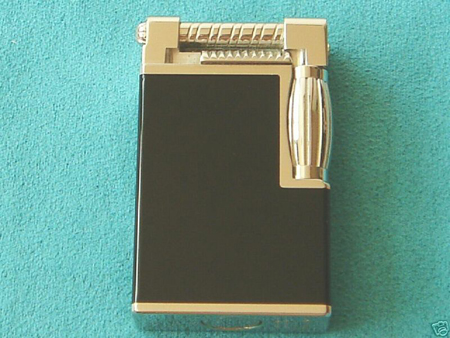 S.T. Dupont Black Maharadjah limited edition lighter of 1999 in black lacquer